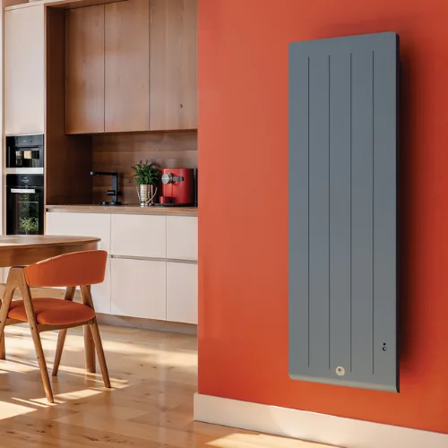 Radiateur Kenya 5 gris vertical dans une cuisine