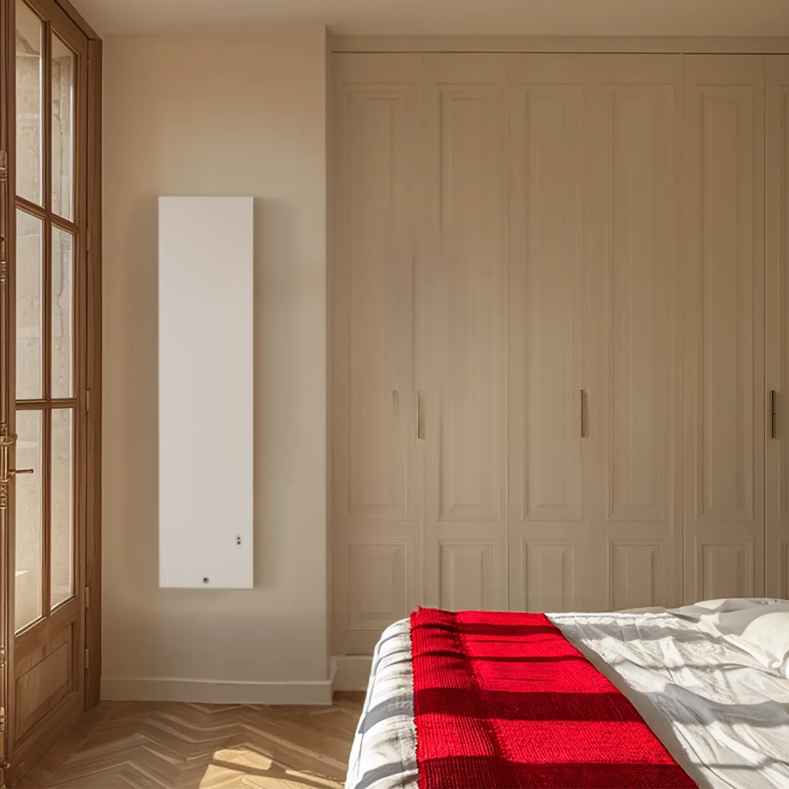 429358_th-radiateur-ingenio-2000w-vertical-blanc-2000x1567-hd-copie.webp